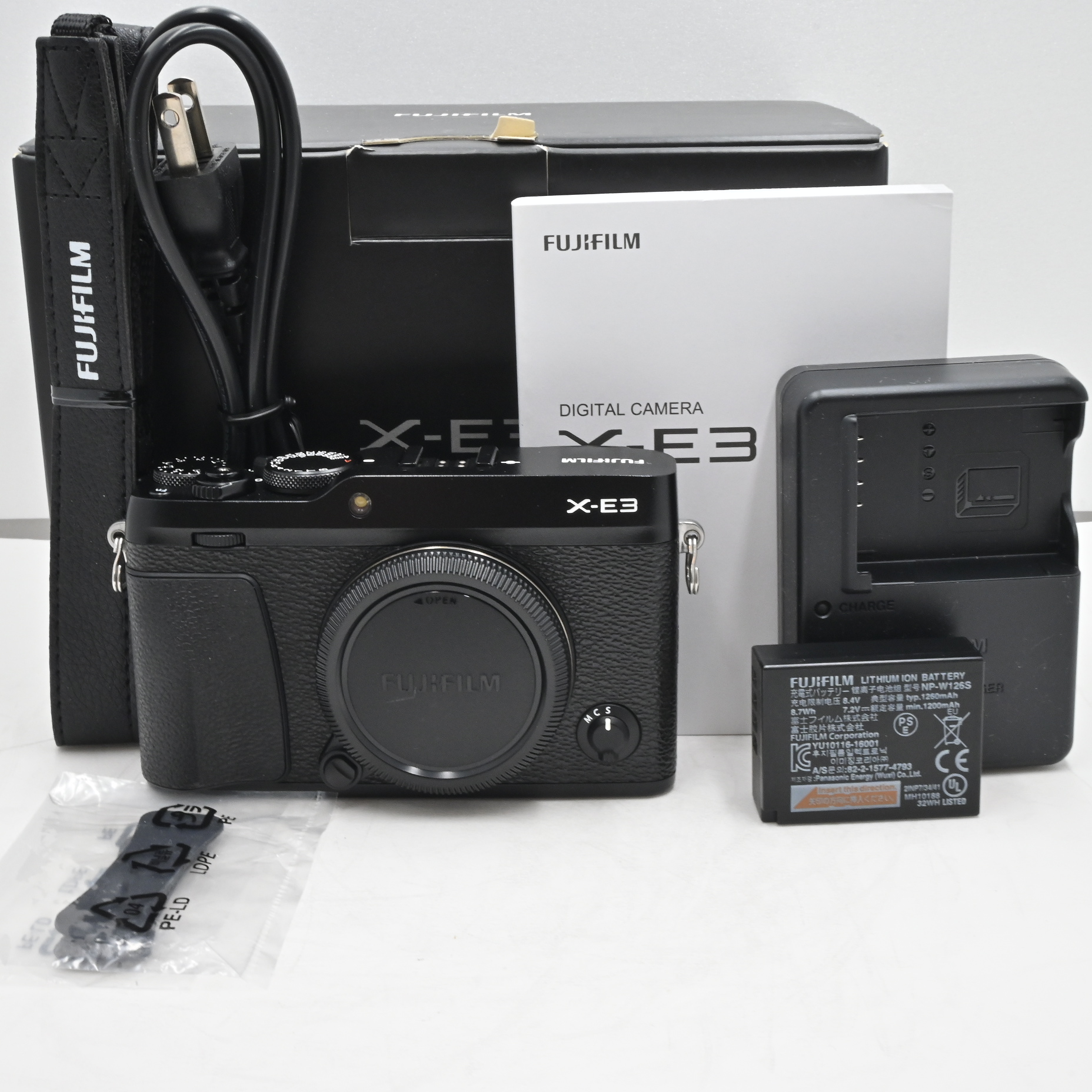 富士フイルム(FUJIFILM) ミラーレス一眼カメラ X-E3ブラック
