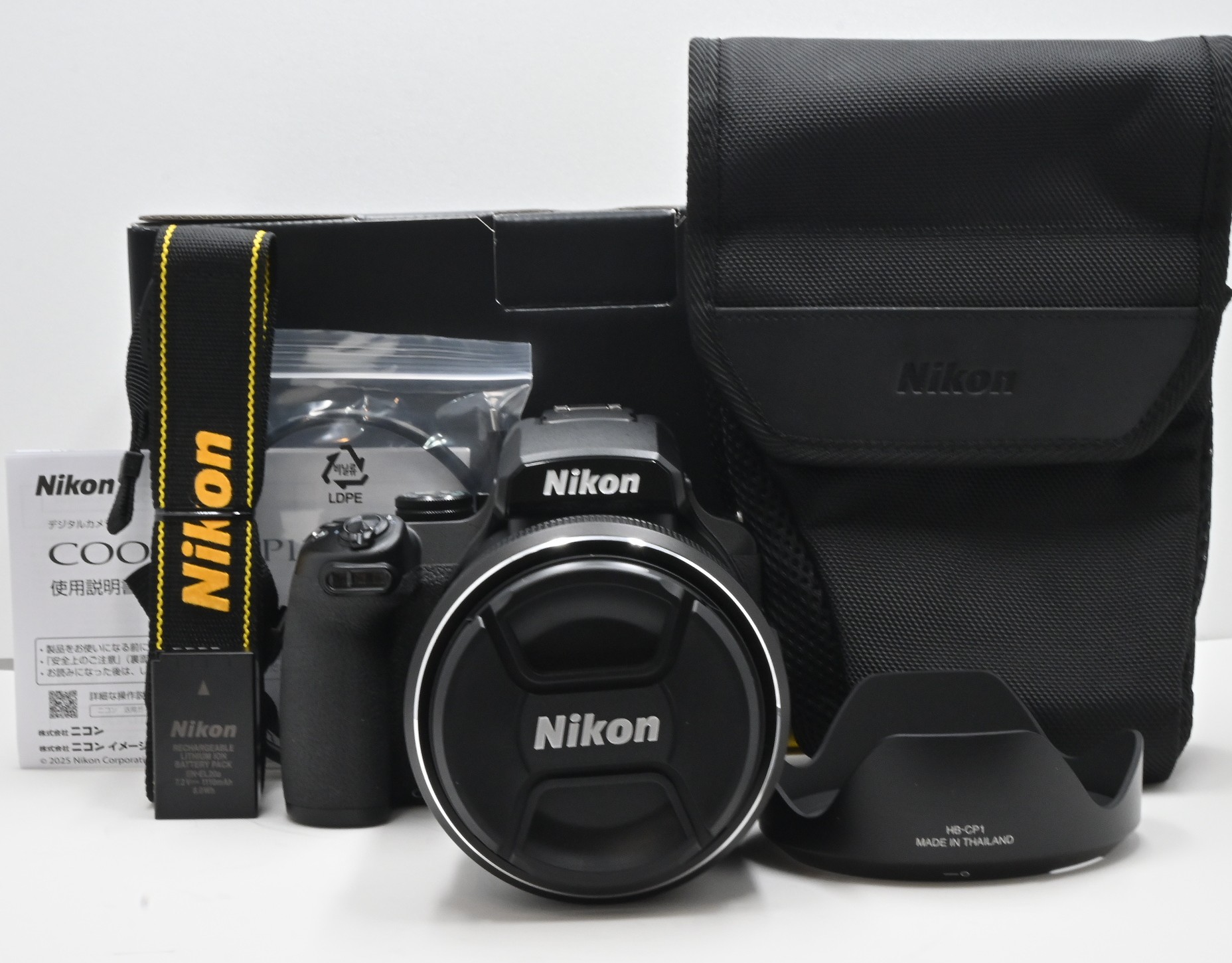 ほぼ新品★NIKON COOLPIX P1100