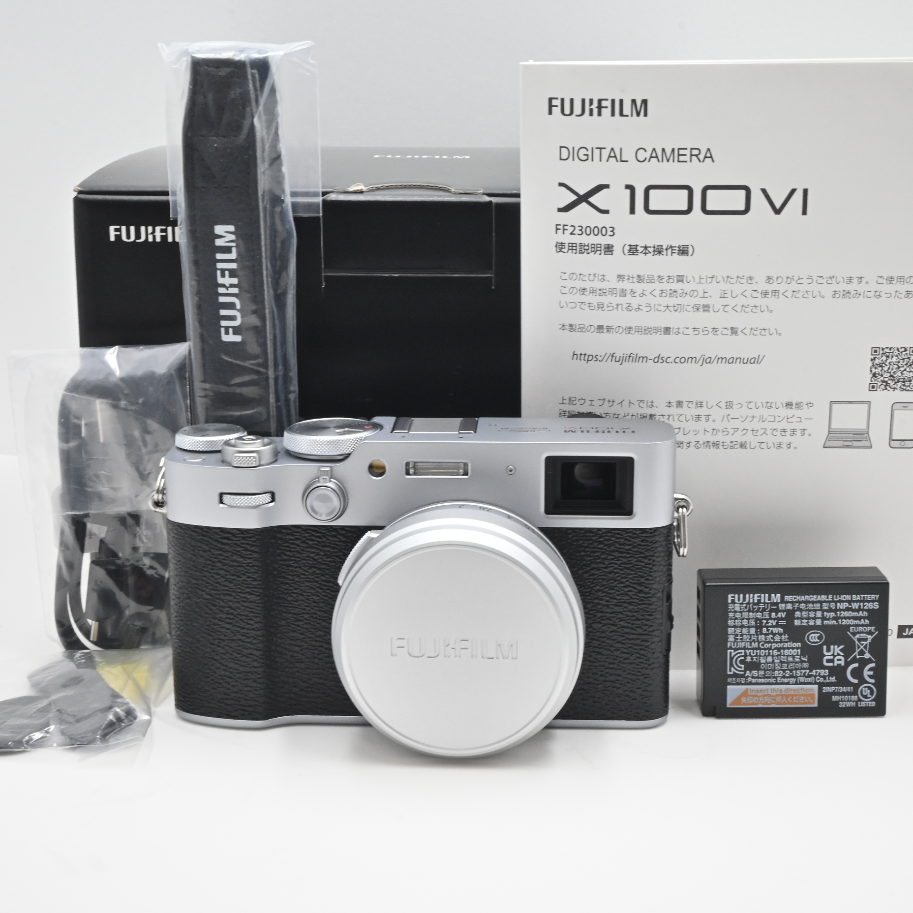 ショット数僅か『51』富士フイルム(FUJIFILM) デジタルカメラ X100Ⅵ シルバー