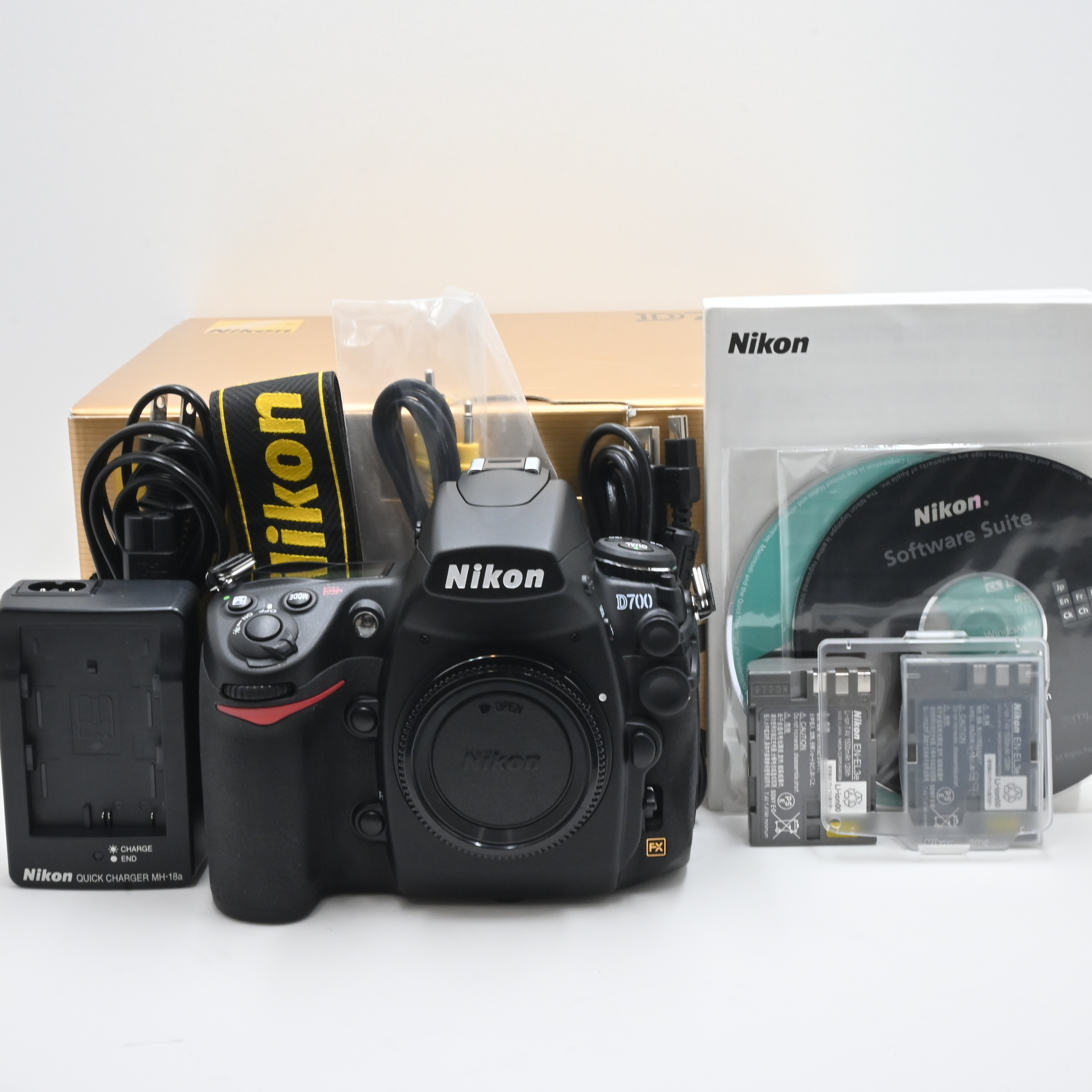 シャッター回数僅か『643』Nikon デジタル一眼レフカメラ D700 ボディ