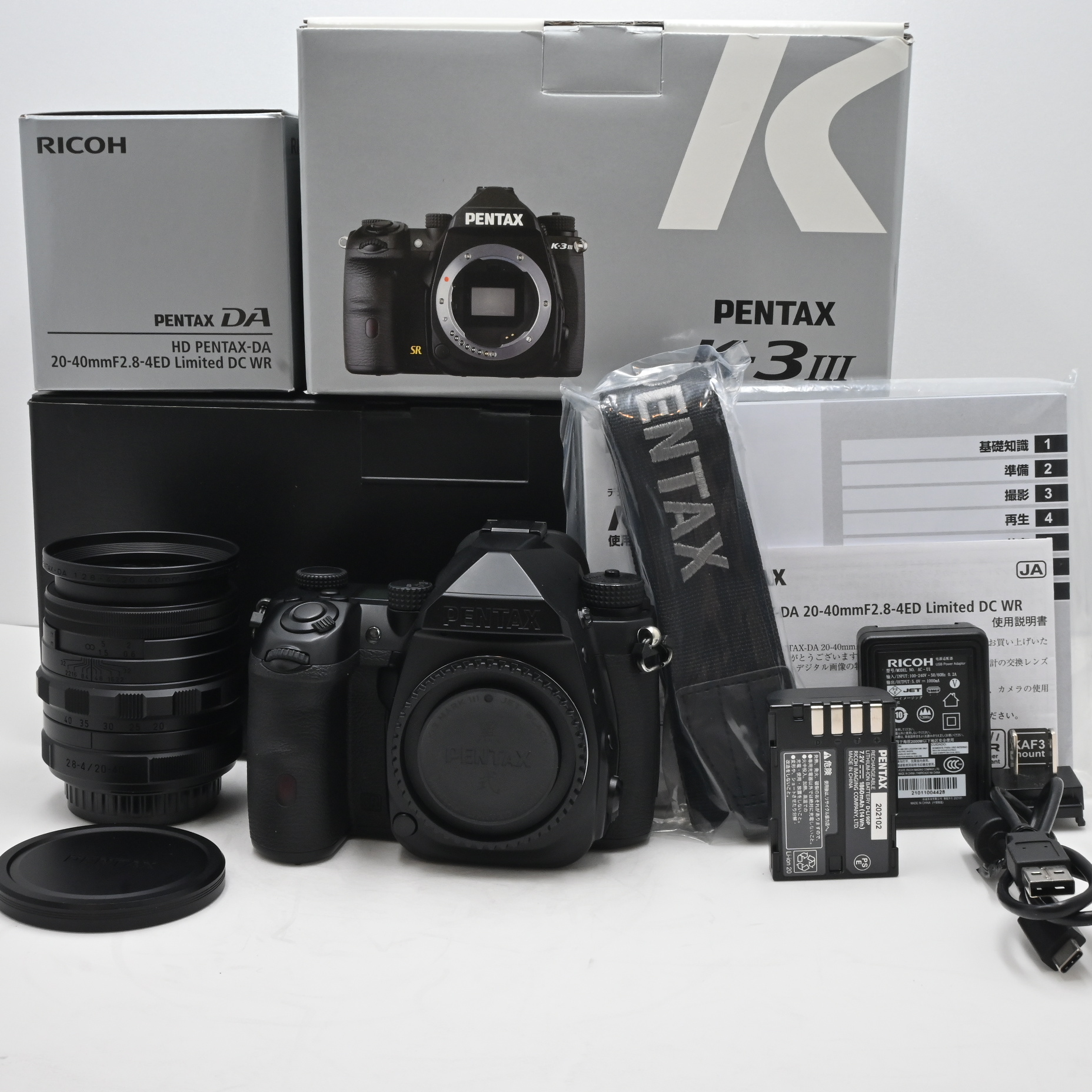 限定232セットの希少な逸品　シャッター回数『3015』ペンタックス	K-3 Mark III Jet Black Edition