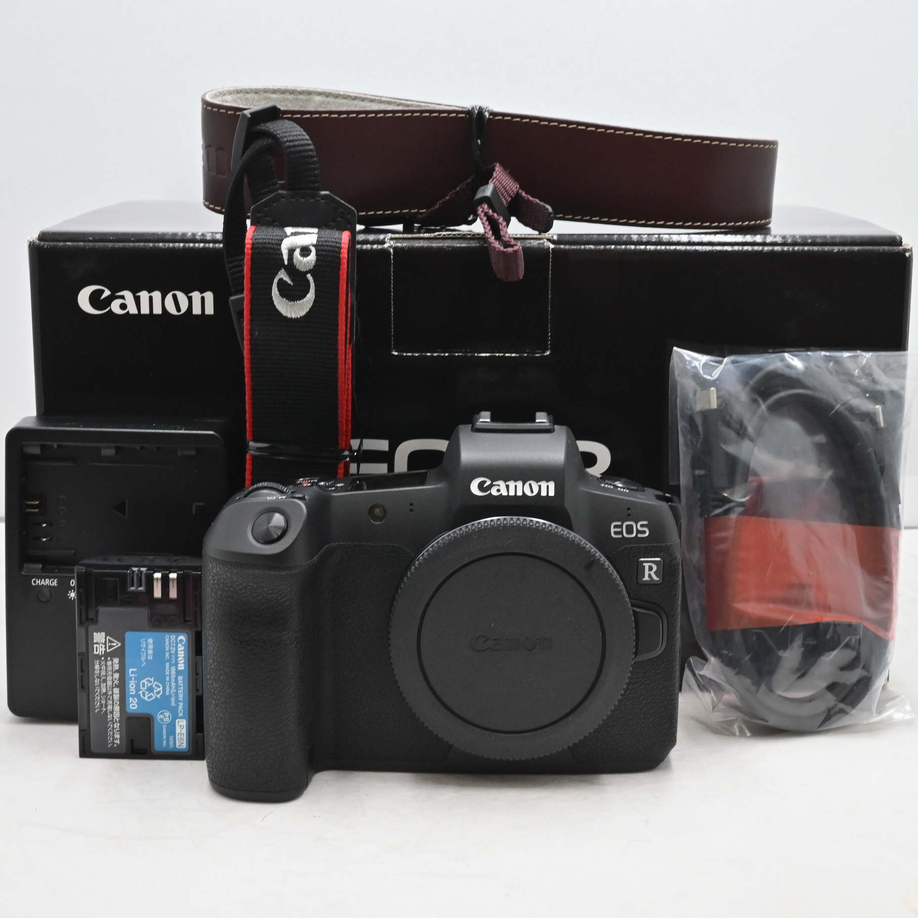 Canon ミラーレス一眼カメラ EOS R ボディ