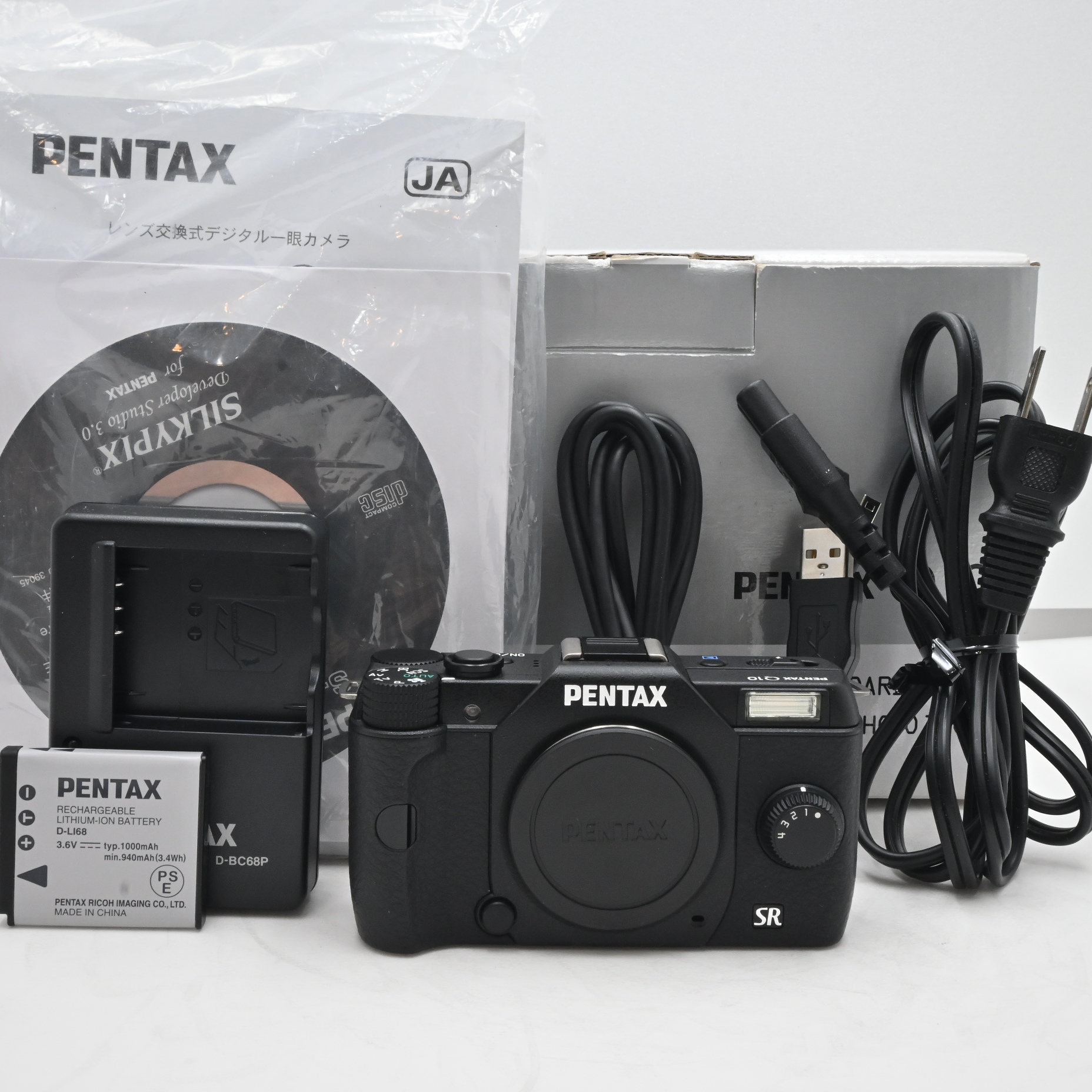 極上品★★PENTAX ミラーレス一眼 Q10 ボディ ブラック