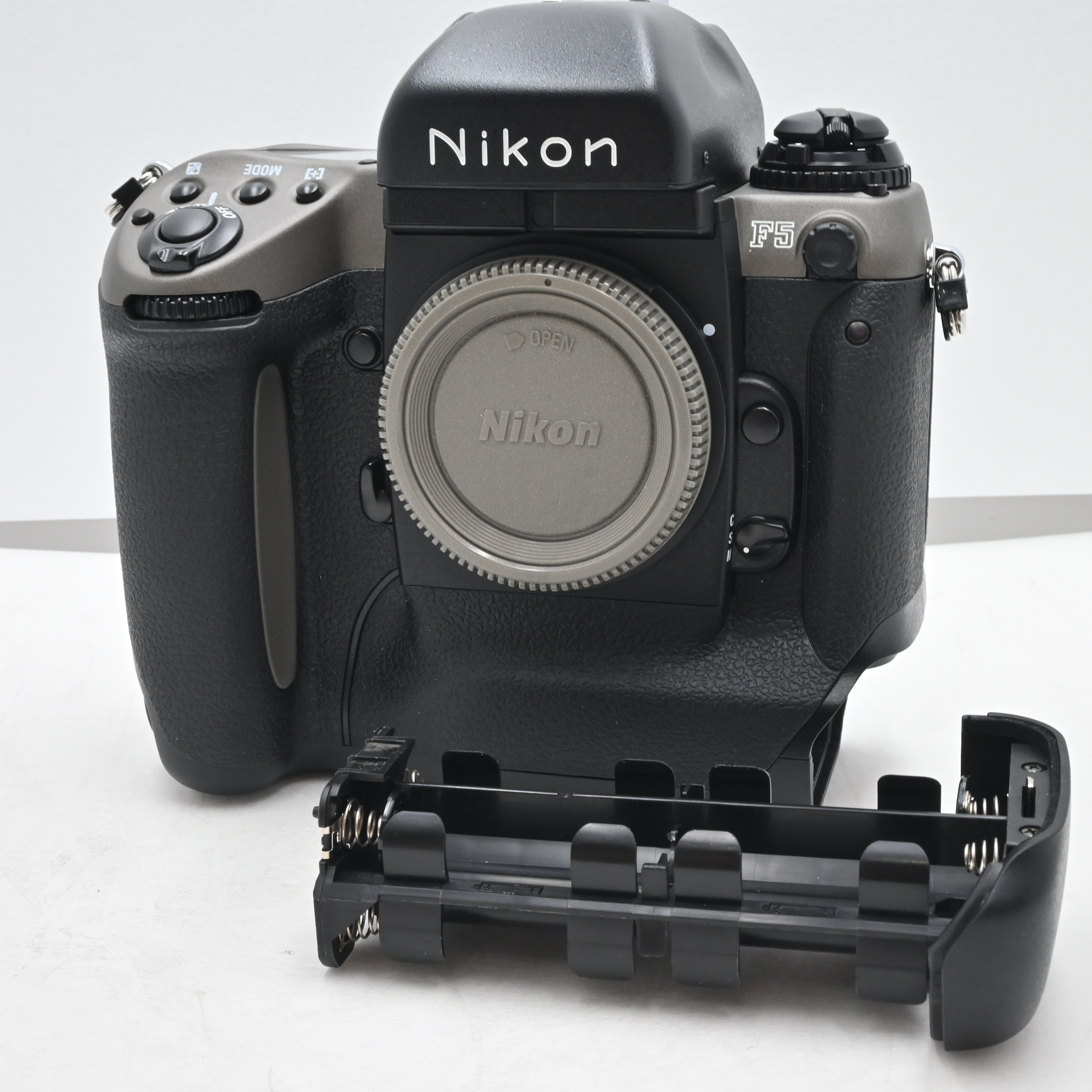 極上品★★★Nikon F5 50周年記念モデル
