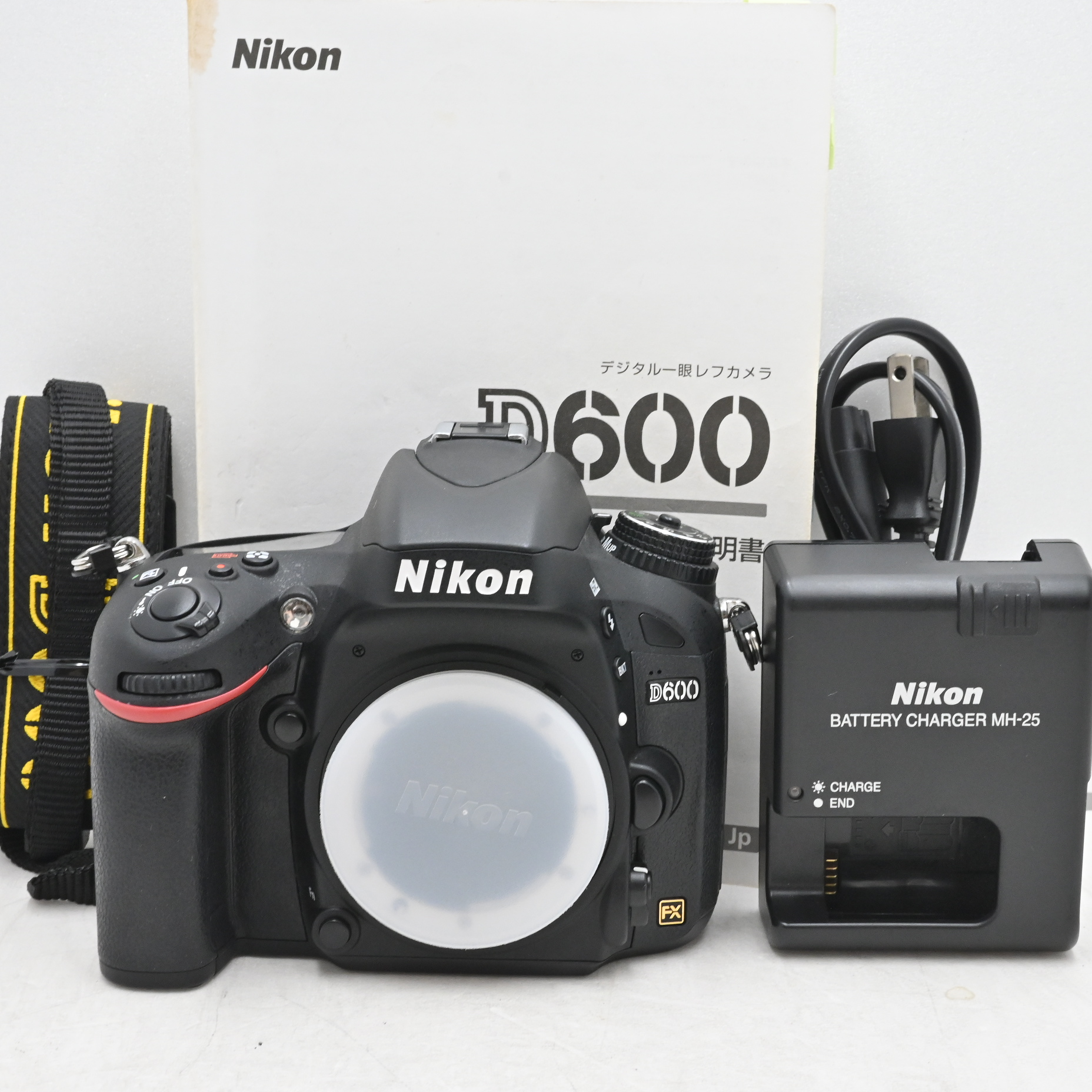 シャッター回数『2551』Nikon デジタル一眼レフカメラ D600 ボディ