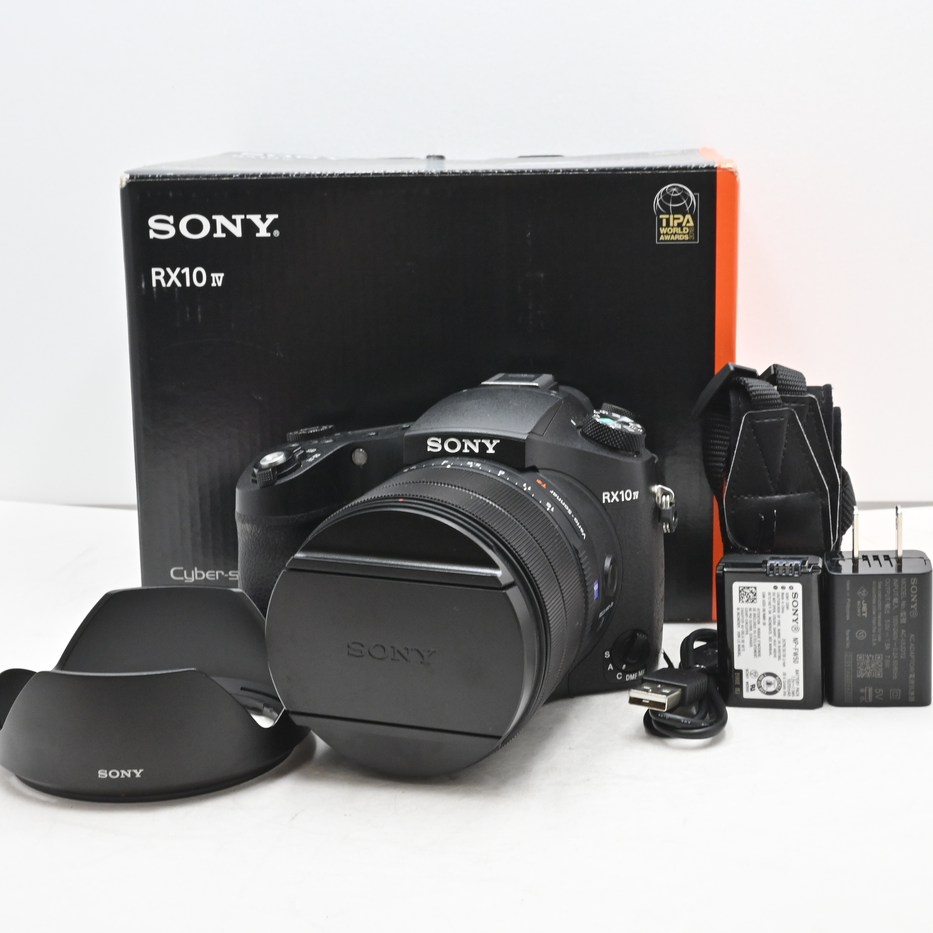 極上品★★★SONY(ソニー) コンパクトデジタルカメラ Cyber-shot RX10IV ブラック DSC-RX10M4