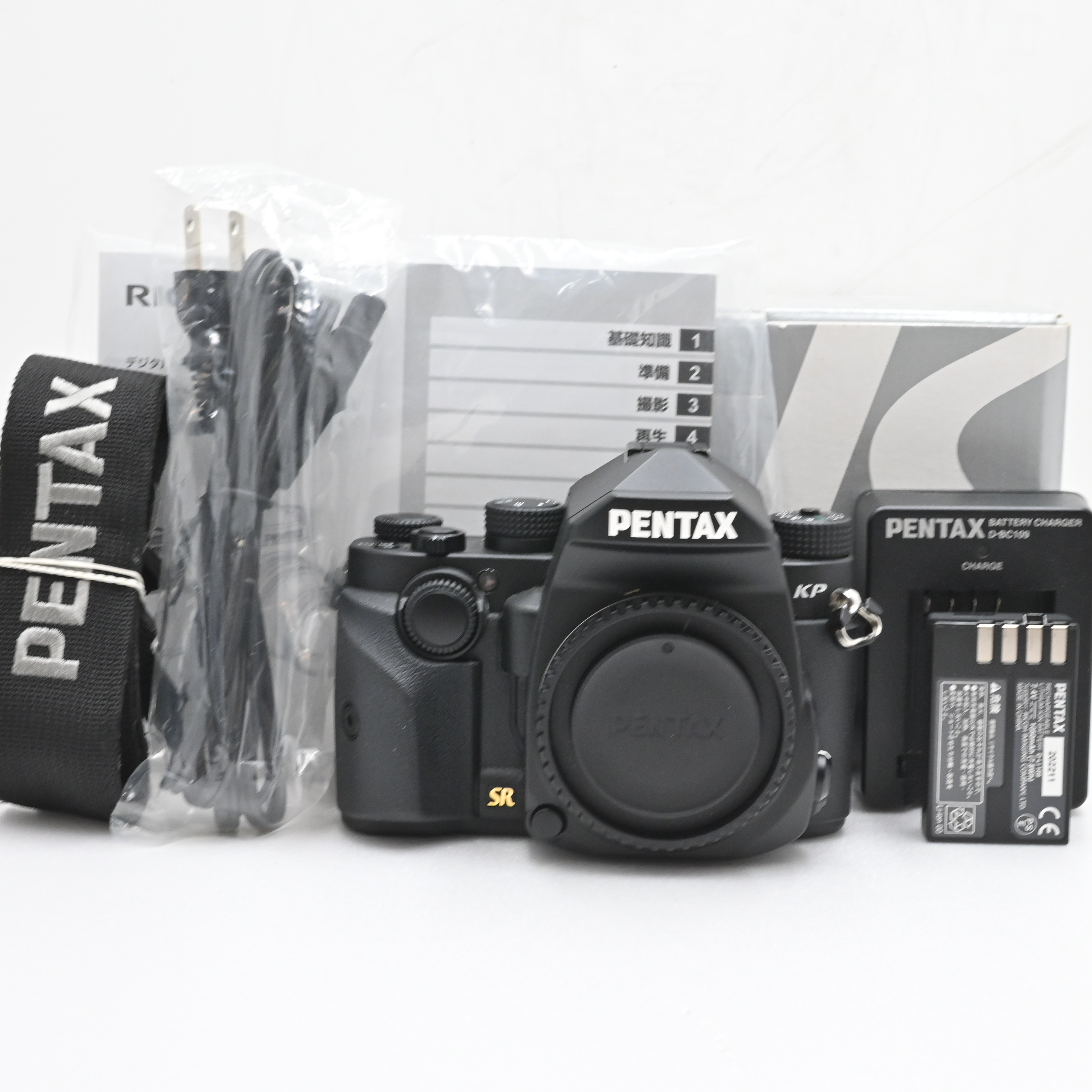 シャッター回数『4085』PENTAX デジタル一眼レフカメラ KP ボディ ブラック