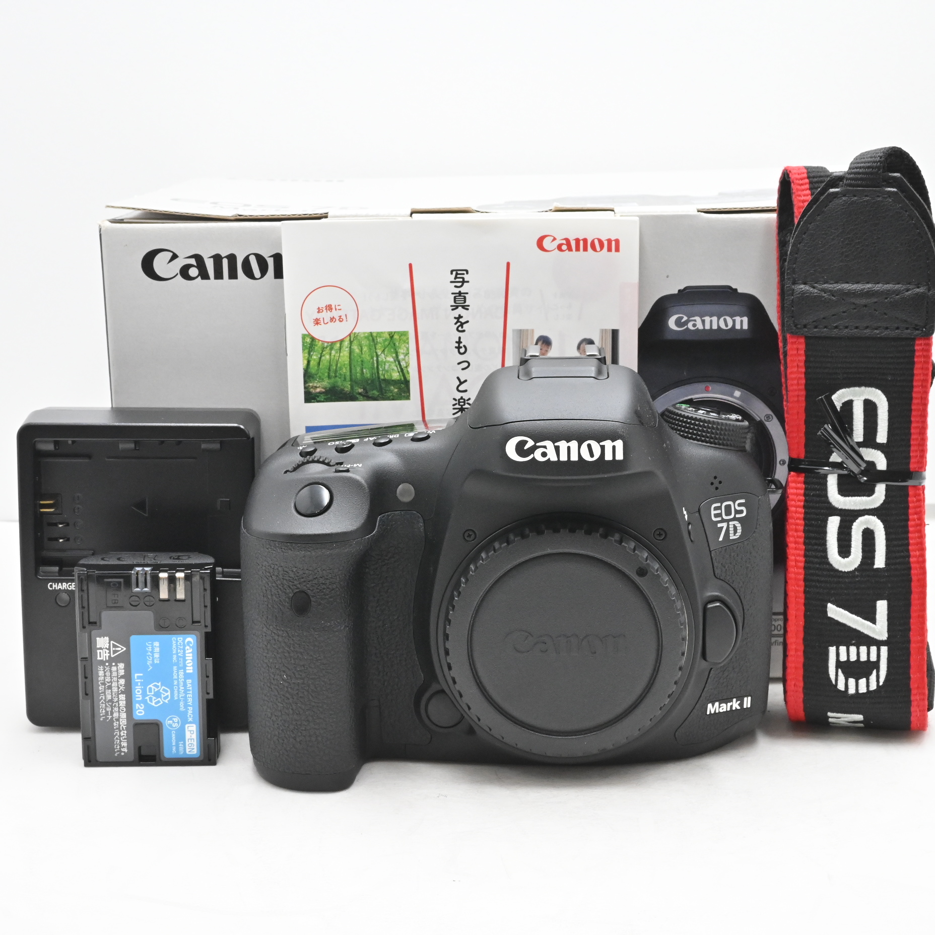 シャッター回数『2297』Canon  EOS 7D Mark IIボディ